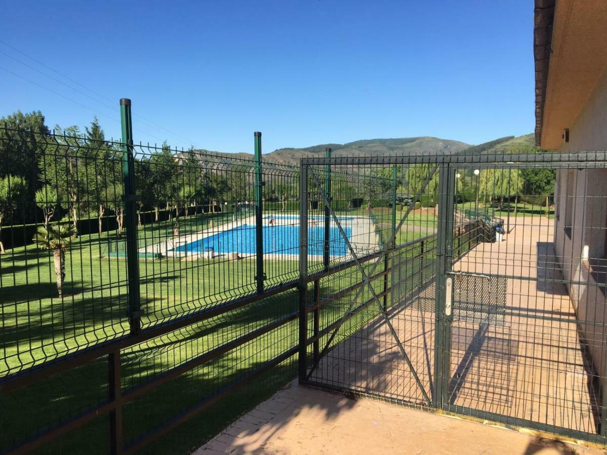 Apartamento Ezcaray Con Piscina Zorraquín المظهر الخارجي الصورة