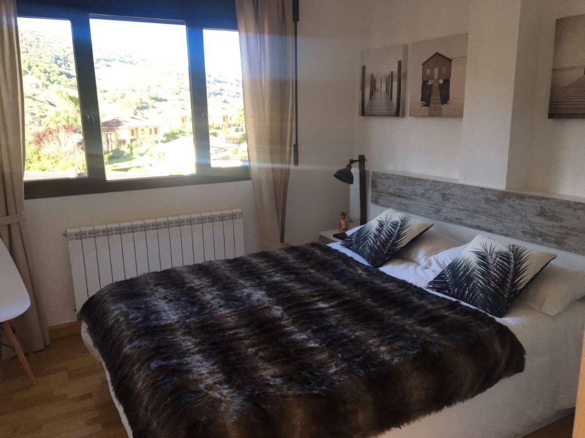 Apartamento Ezcaray Con Piscina Zorraquín المظهر الخارجي الصورة