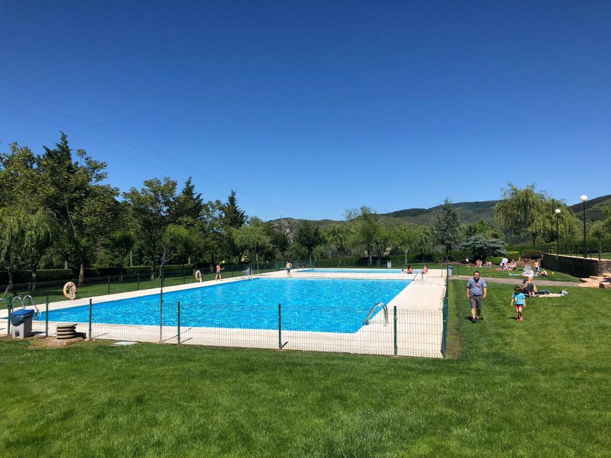 Apartamento Ezcaray Con Piscina Zorraquín المظهر الخارجي الصورة
