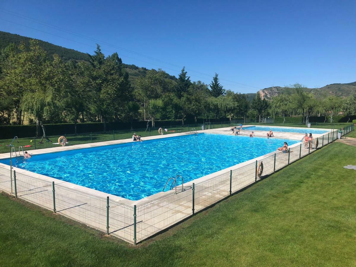 Apartamento Ezcaray Con Piscina Zorraquín المظهر الخارجي الصورة