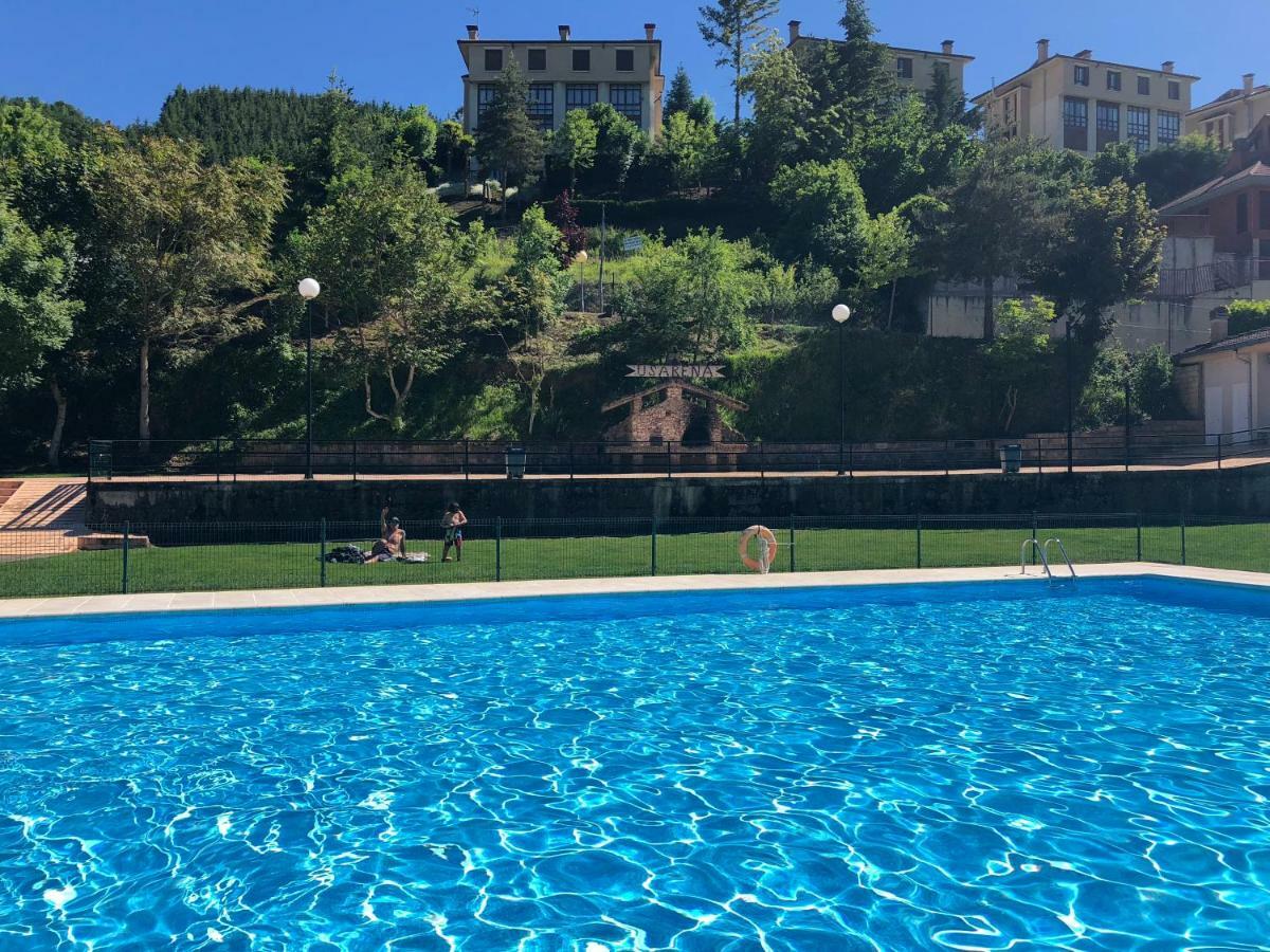 Apartamento Ezcaray Con Piscina Zorraquín المظهر الخارجي الصورة